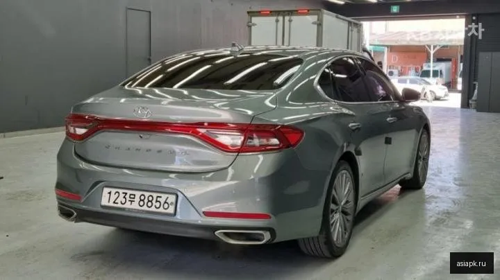 Hyundai Grandeur 4