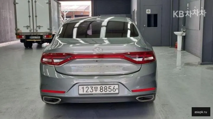 Hyundai Grandeur 3