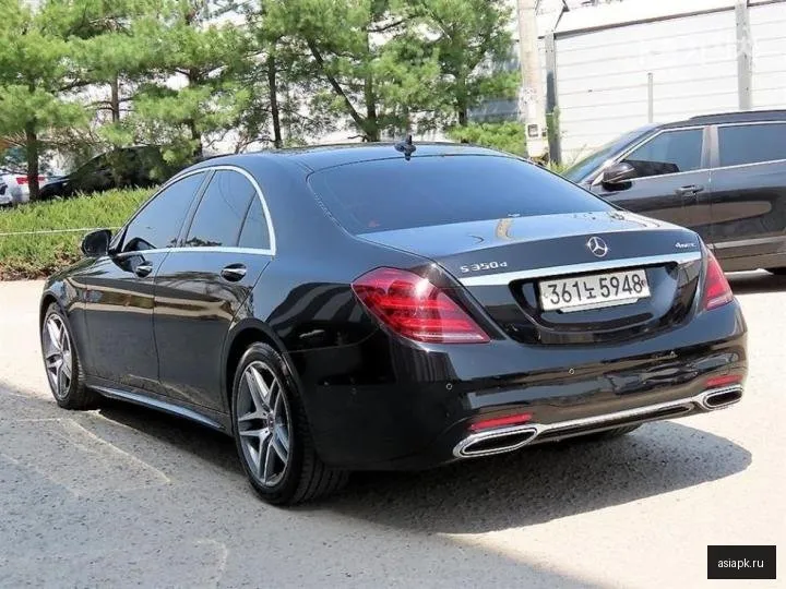 Mercedes-Benz S-Class 3