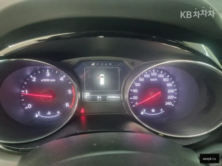 Kia Carnival 5