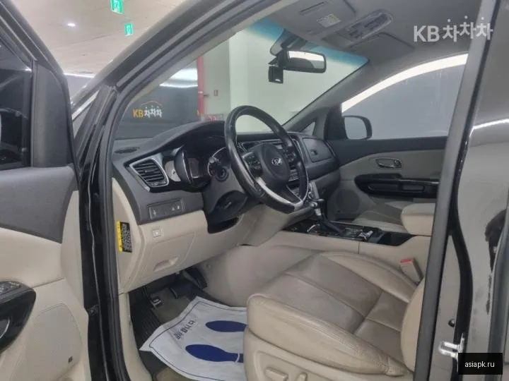 Kia Carnival 6