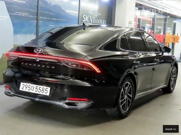 Hyundai Grandeur 4