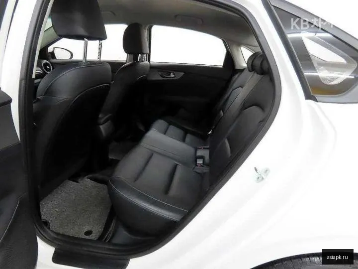 Kia K3 6