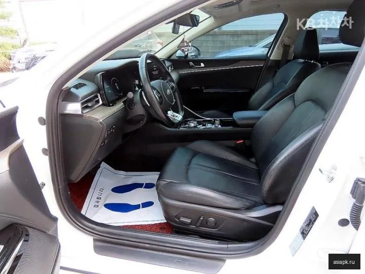 Kia K5 5