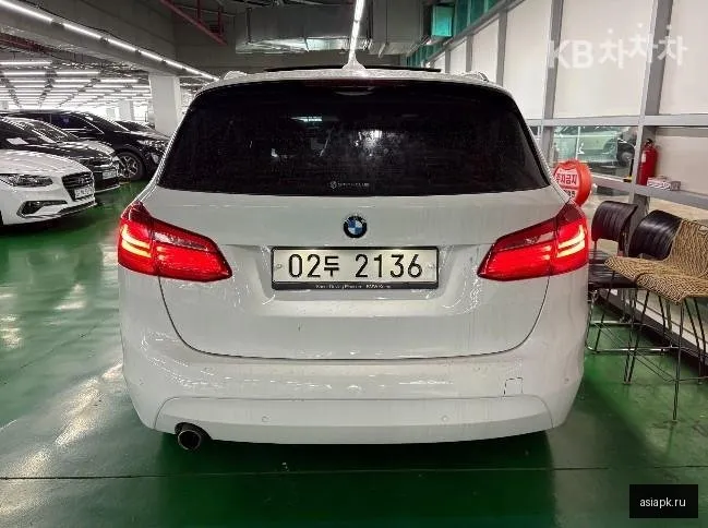 BMW 2-Series 3