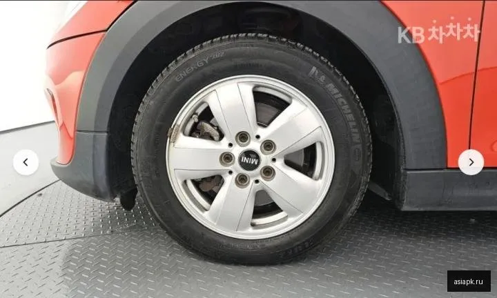 MINI Hatch 5