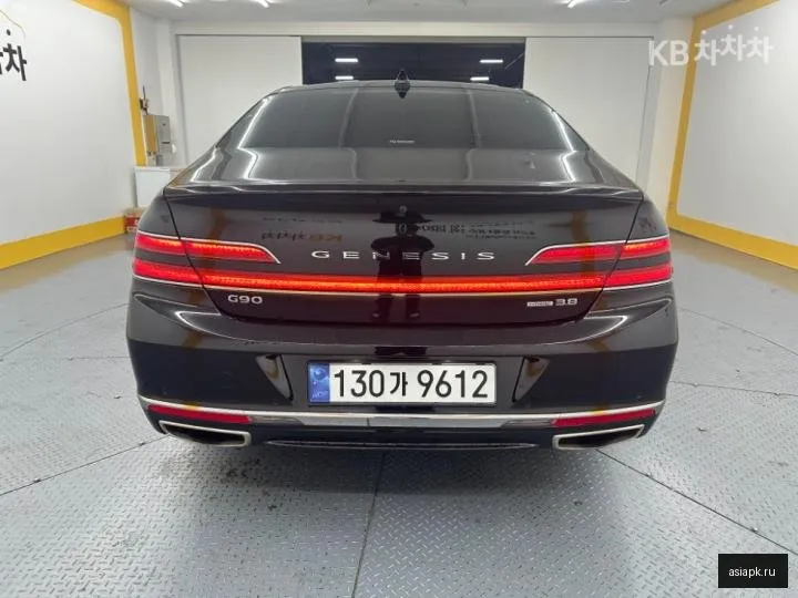 Genesis G90 3