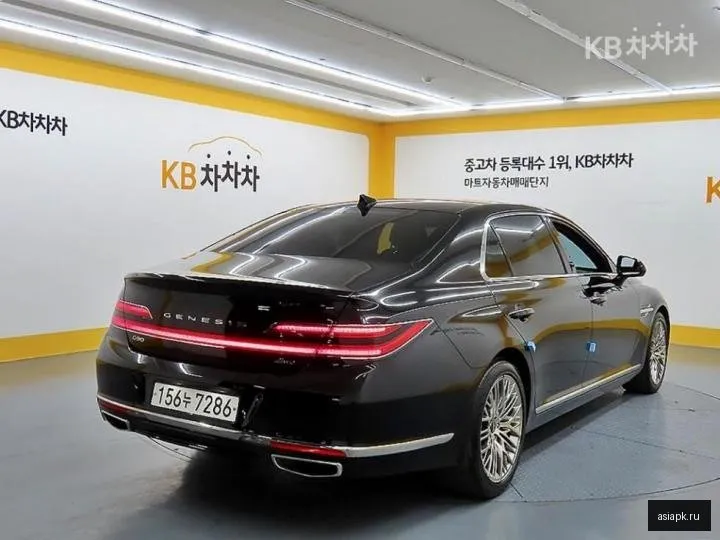 Genesis G90 4