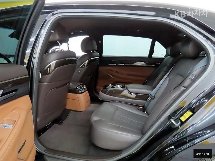 Genesis G90 6
