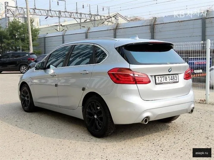 BMW 2-Series 3