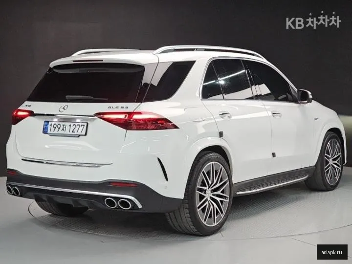 Mercedes-Benz GLE-Class 4