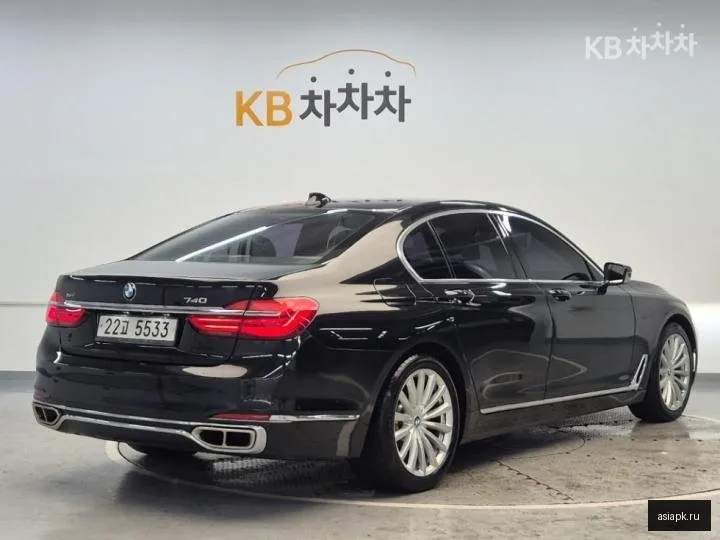 BMW 7-Series 3