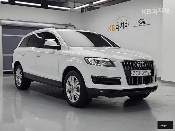 Audi Q7 4