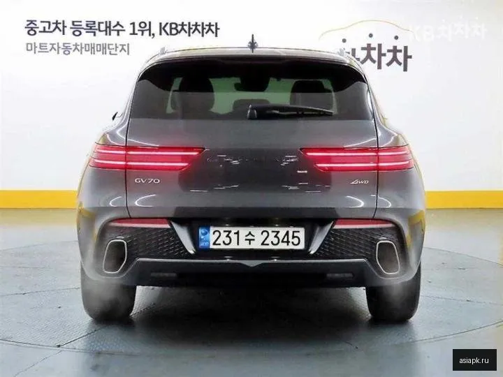 Genesis GV70 3