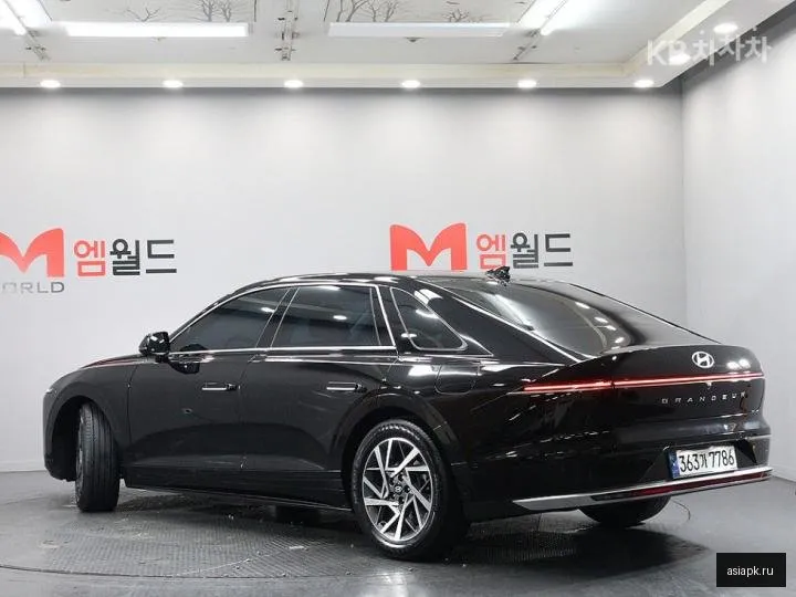 Hyundai Grandeur 3