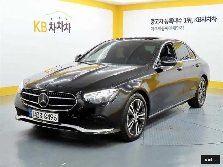 Mercedes-Benz E-Class 2