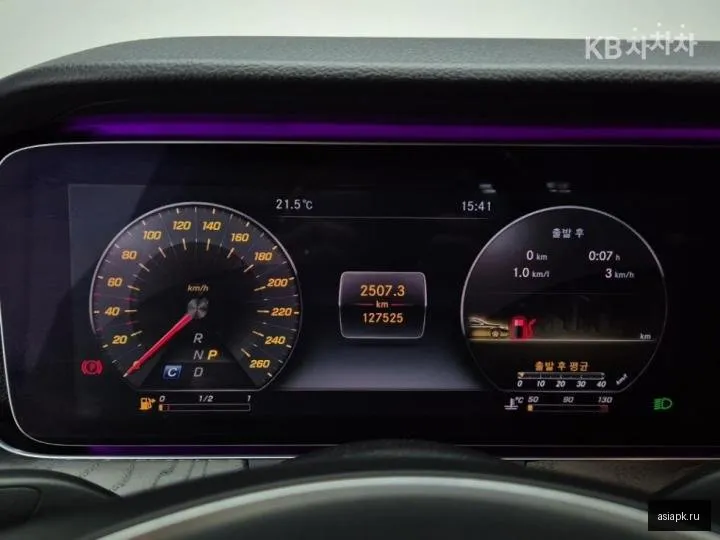 Mercedes-Benz E-Class 6