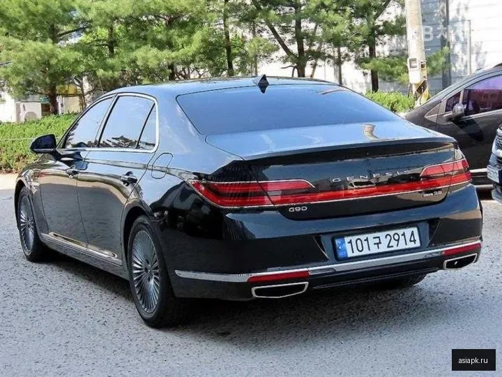 Genesis G90 3