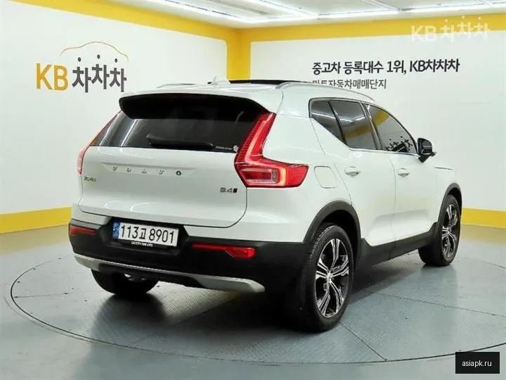 Volvo XC40 4
