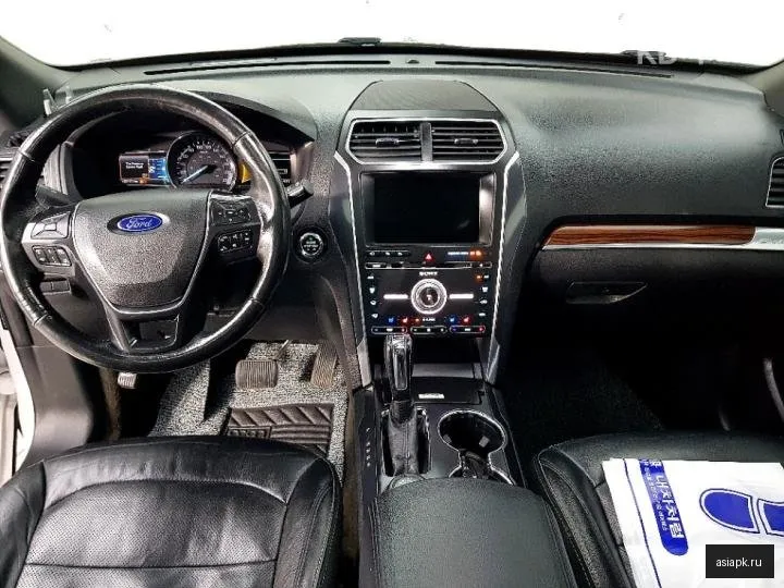 Ford Explorer 5