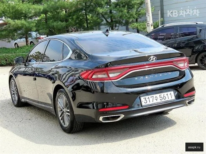 Hyundai Grandeur 3