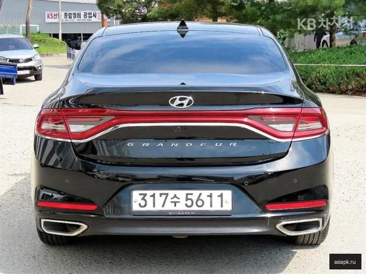 Hyundai Grandeur 4