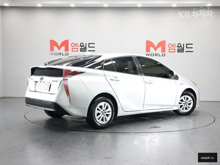 Toyota Prius 3