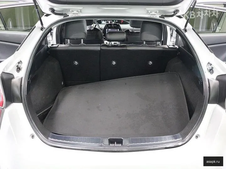 Toyota Prius 5