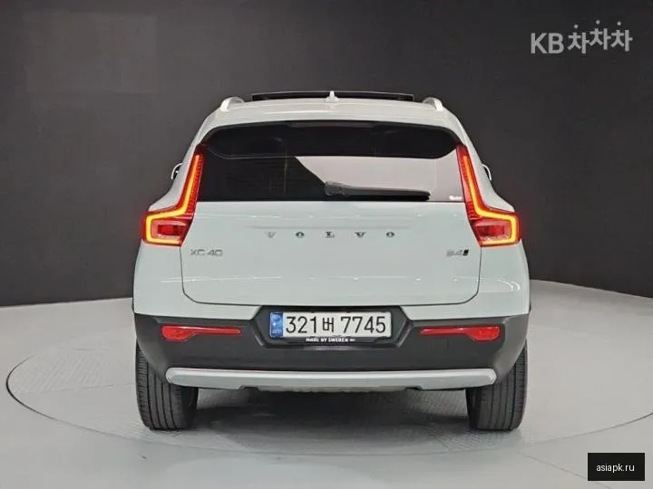 Volvo XC40 3