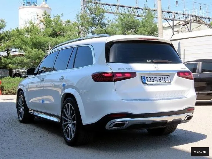 Mercedes-Benz GLS-Class 3