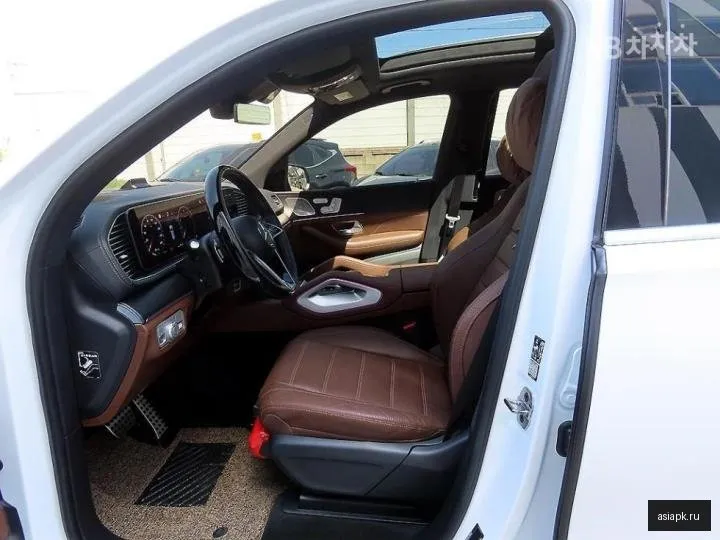 Mercedes-Benz GLS-Class 6