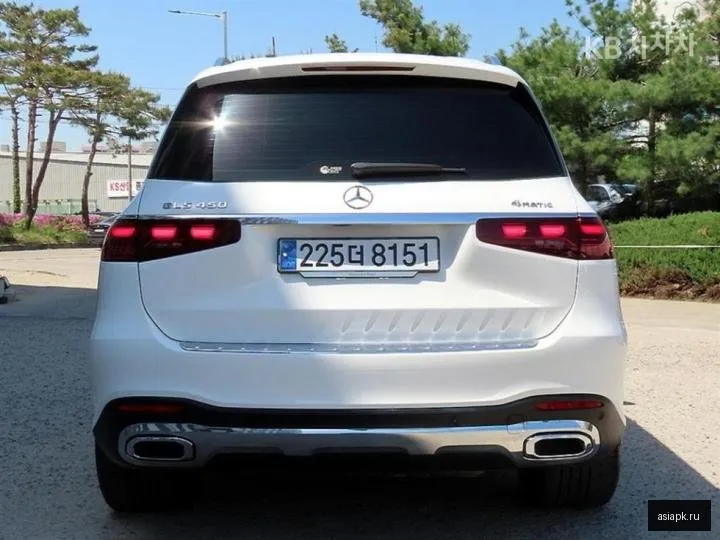 Mercedes-Benz GLS-Class 4