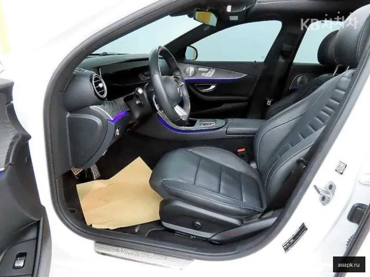 Mercedes-Benz E-Class 5