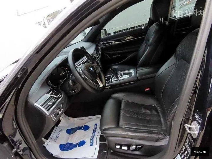 BMW 7-Series 5