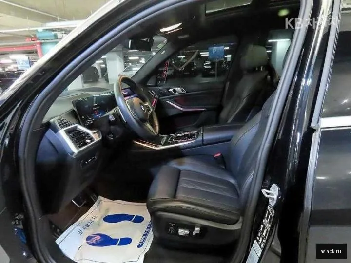 BMW X7 6