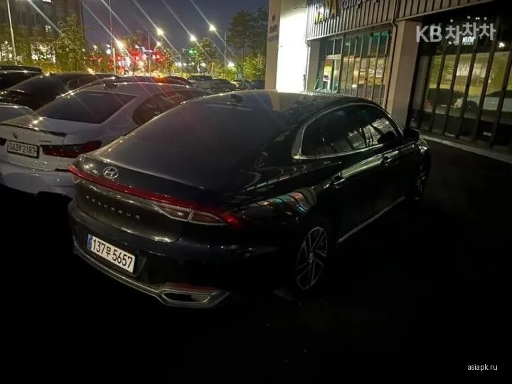 Hyundai Grandeur 4