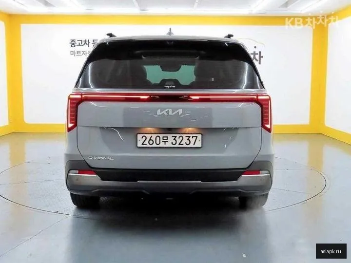 Kia Carnival 3