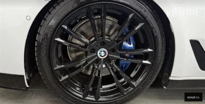 BMW 5-Series 6