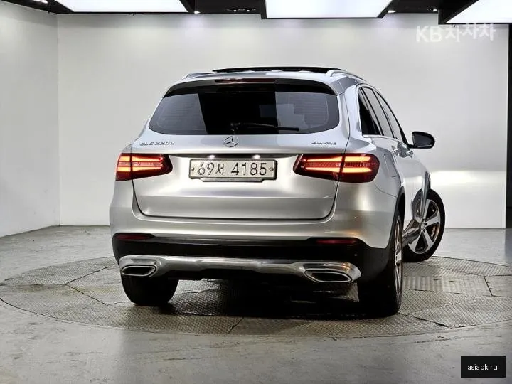 Mercedes-Benz GLC-Class 3