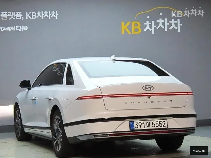 Hyundai Grandeur 4
