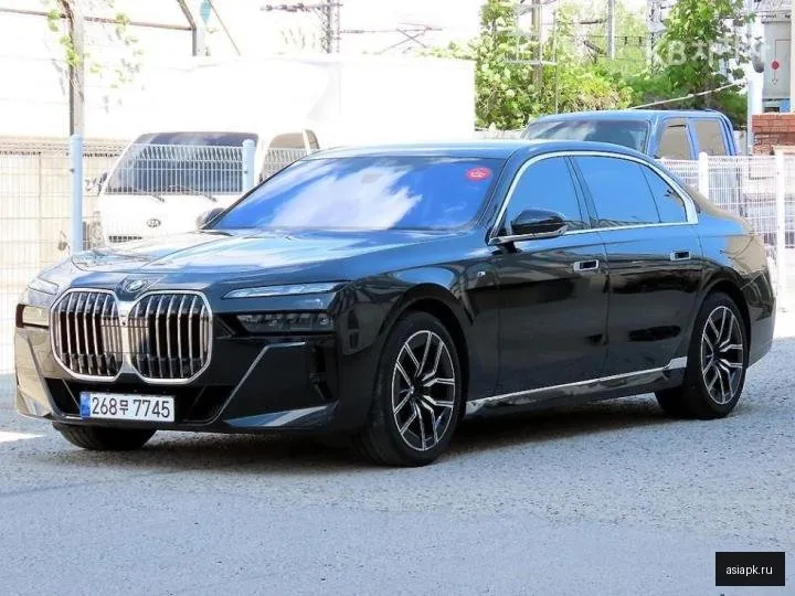 BMW 7-Series 2