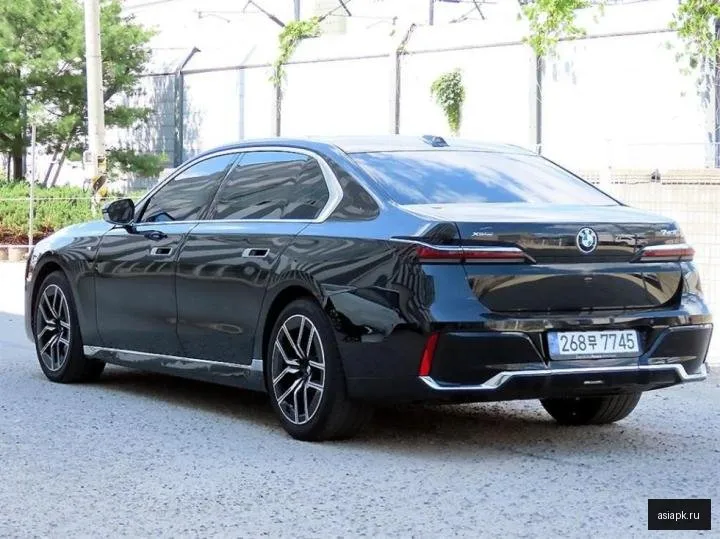 BMW 7-Series 3