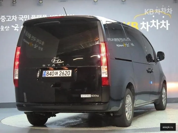Hyundai Staria 2