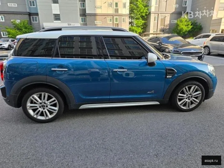 MINI Countryman 4