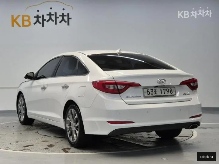 Hyundai Sonata 2