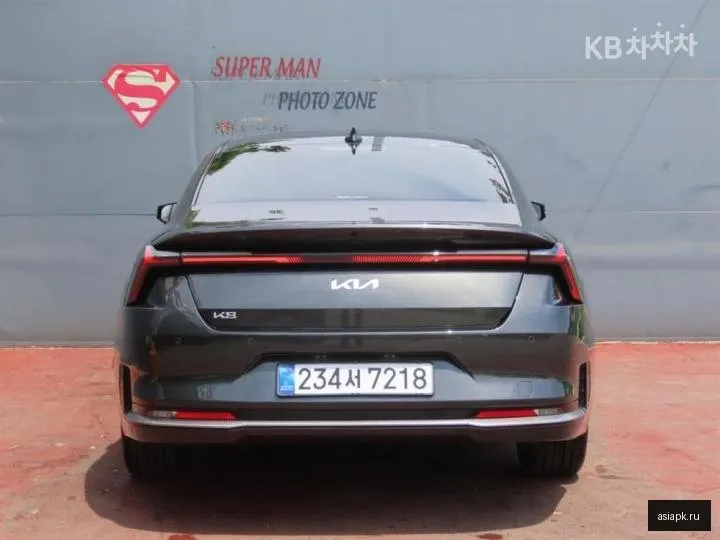 Kia K8 4