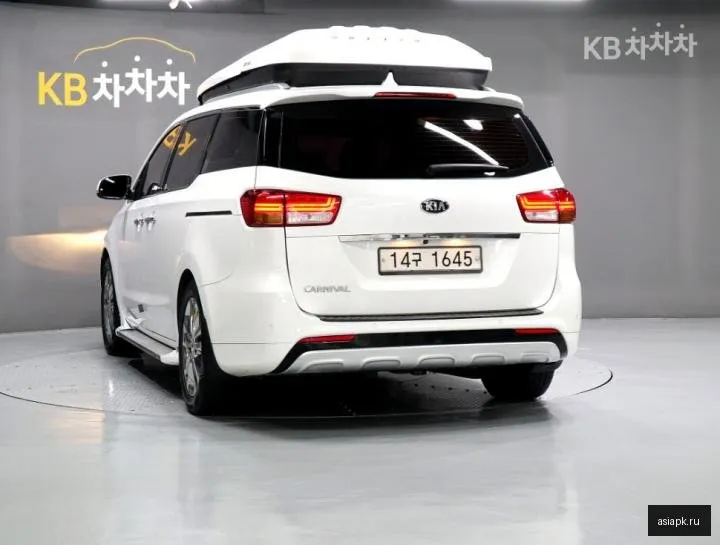 Kia Carnival 4