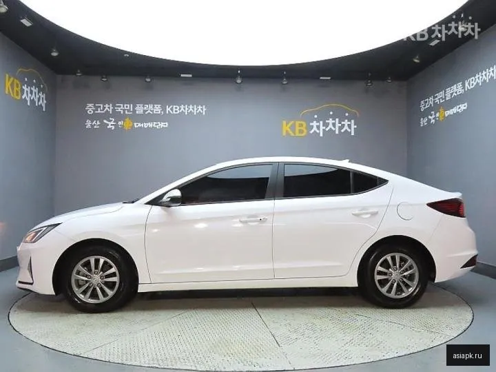Hyundai Avante 5