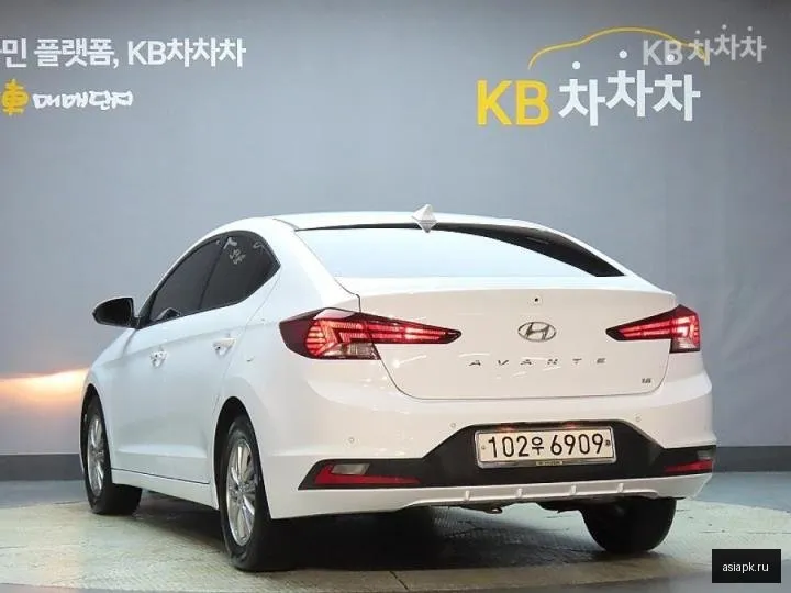 Hyundai Avante 4