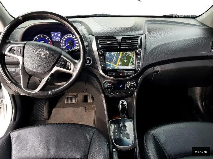 Hyundai Accent 5